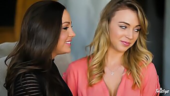 Το Λεσβιακό Πάρτι Της Abigail Mac Και Της Zoey Taylor Με Φιλιά Και Στοματική Ευχαρίστηση