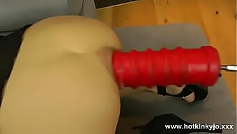 Enorme Ação De Dildo Em Vídeo De 480p Com Vistas De 600k E 135500192 Tags