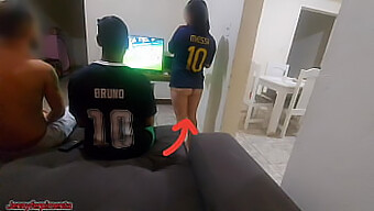 Uma Orgia Selvagem Com O Amigo Do Meu Marido, Uma Aposta E Uma Aventura Selvagem De Dupla Penetração