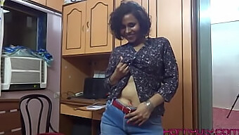 Orgasmo Intenso De Criada India Amateur