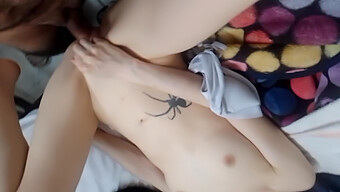 Meu Marido Me Ajuda A Estimular Minha Vagina Para Ficar Molhada