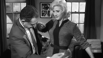 Beautiful Liz Fraser In Retro Stockings