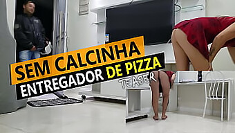 Cristina Almeida Flaunts Her Bushy Pussy And Mini Skirt To Pizza Delivery Man In Quarantine