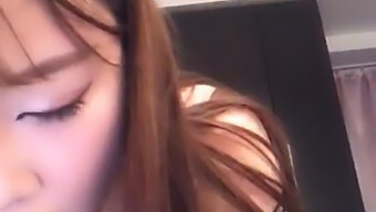 Video Fatto In Casa Di Una Ragazza Cinese Che Si Dà Piacere Davanti Alla Telecamera