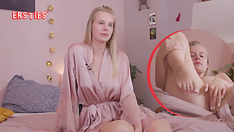 De Eerste Verlangens Van Jolien: Een Blondine Die Geniet Van Voetbal En Sensuele Lingerie